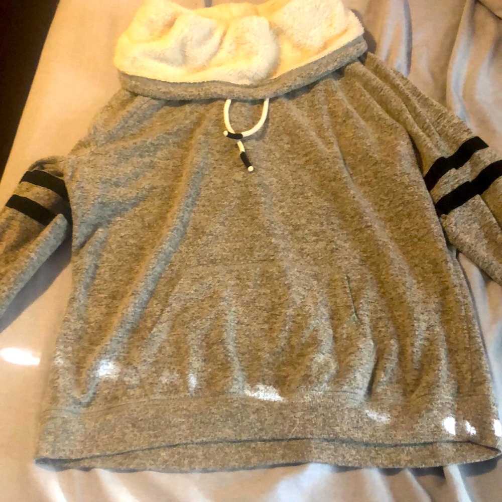 sweatshirt